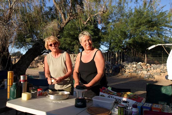 003. Alle packen mit an